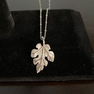Silver Leaf pendant necklace